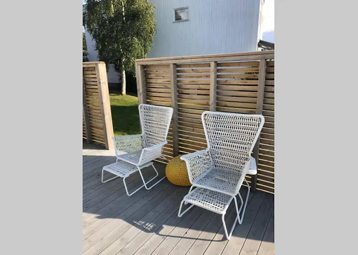 Townhouse With Fantastic Outdoor Area *